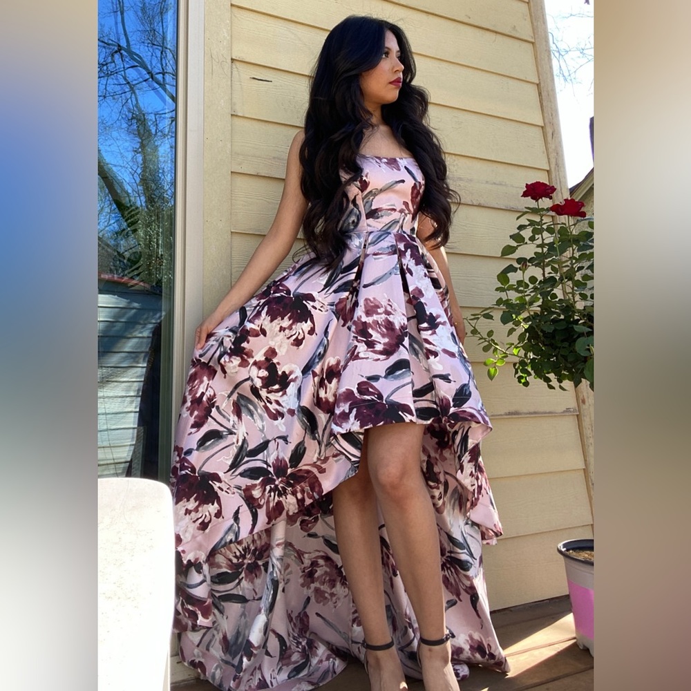 Xtraordinary, dress with pockets!